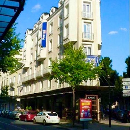 Kyriad Restaurant Centre Spa Vichy Eksteriør billede