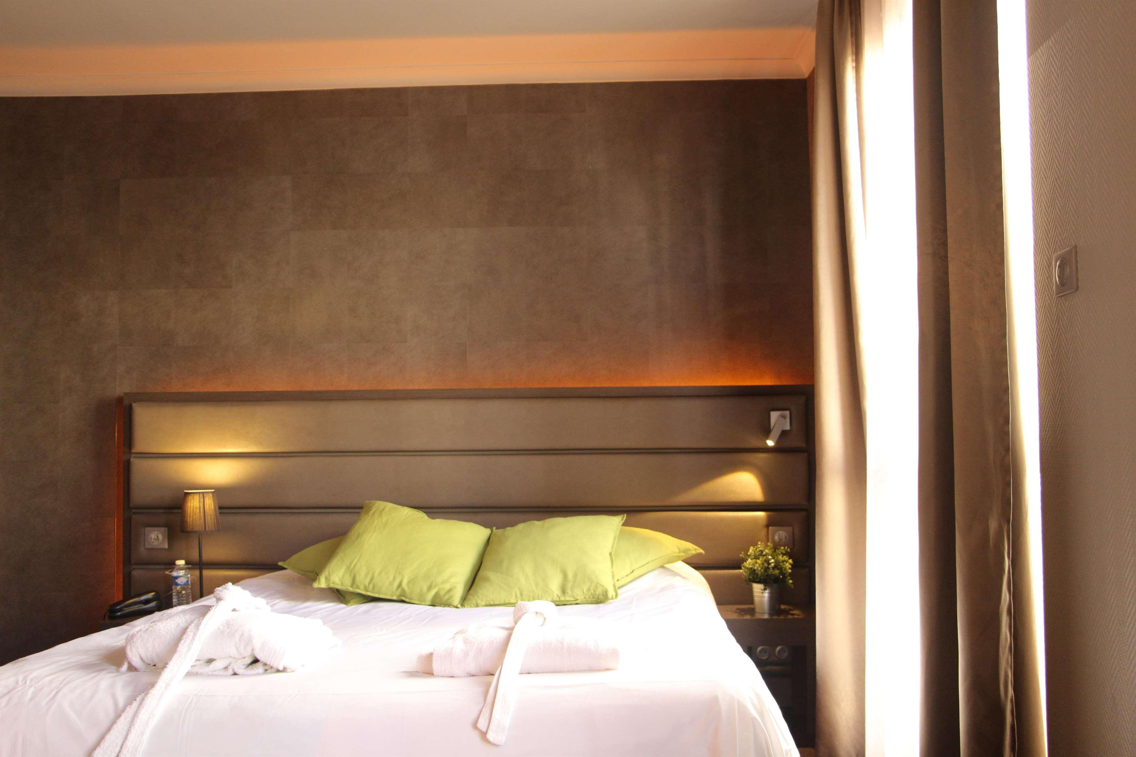 Kyriad Restaurant Centre Spa Vichy Eksteriør billede