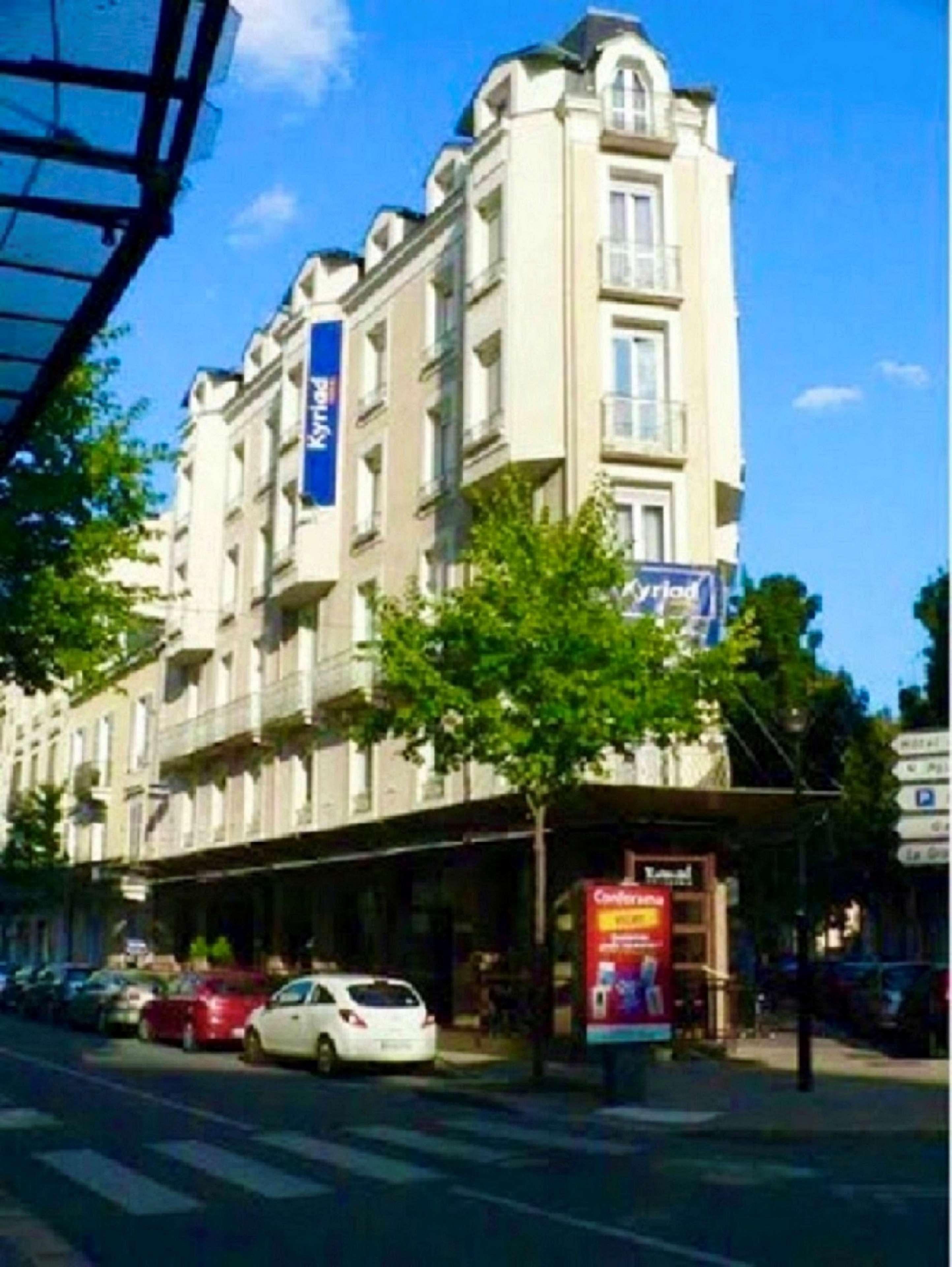 Kyriad Restaurant Centre Spa Vichy Eksteriør billede